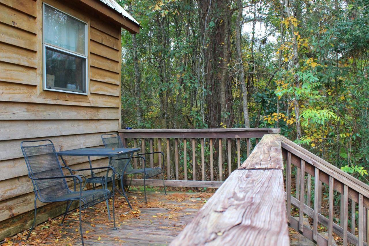 Berry Creek Cabins Bed & Breakfast Isabel Екстериор снимка